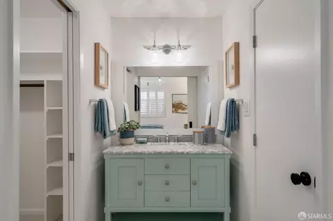 Bath - 3044 Franklin St #102, San Francisco, CA 94123 photo 1 of 2