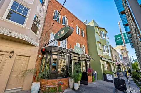 Exterior - 3044 Franklin St #102, San Francisco, CA 94123 photo 6 of 9
