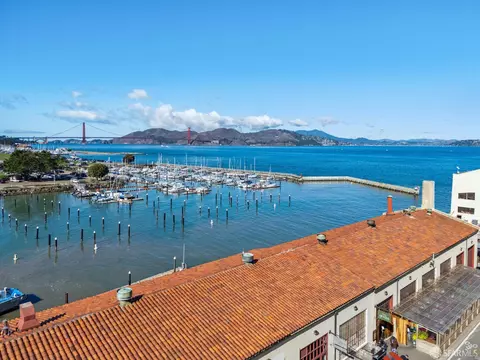 View/Area - 3044 Franklin St #102, San Francisco, CA 94123 photo 2 of 8