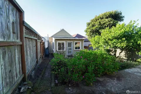 Exterior - 153 Madrid St, San Francisco, CA 94112 photo 2 of 6