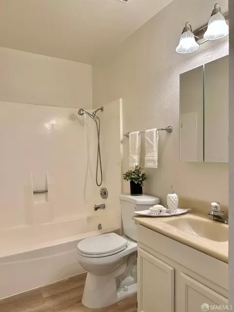Bath - 2340 Sequoia Dr, Antioch, CA 94509 photo 1 of 4