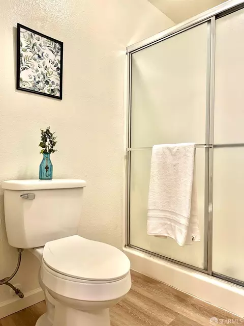 Bath - 2340 Sequoia Dr, Antioch, CA 94509 photo 4 of 4