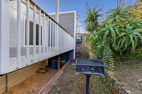 Exterior - 66 Arleta Ave, San Francisco, CA 94134 photo 9 of 14