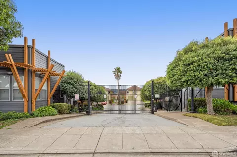 Exterior - 51 Kiska Rd, San Francisco, CA 94124 photo 4 of 5