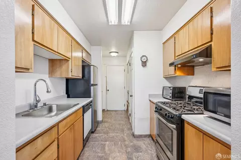 Kitchen - 51 Kiska Rd, San Francisco, CA 94124 photo 1 of 4