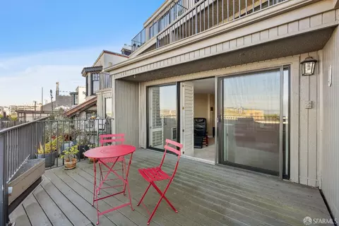 Exterior - 2295 Vallejo St #312, San Francisco, CA 94123 photo 3 of 5