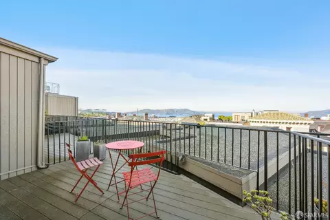 Exterior - 2295 Vallejo St #312, San Francisco, CA 94123 photo 2 of 5