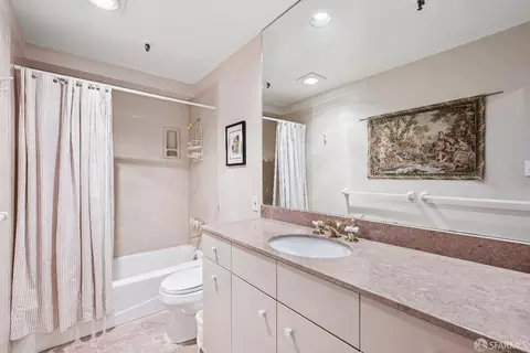 Bath - 2295 Vallejo St #312, San Francisco, CA 94123 photo 1 of 2