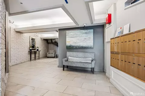 Entry Way - 2295 Vallejo St #312, San Francisco, CA 94123 photo 4 of 4