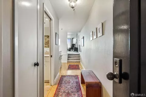 Entry Way - 2295 Vallejo St #312, San Francisco, CA 94123 photo 2 of 4