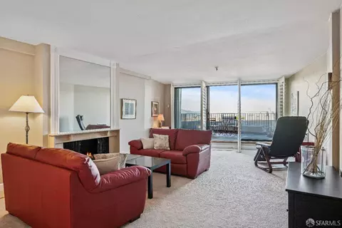 Living - 2295 Vallejo St #312, San Francisco, CA 94123 photo 1 of 5