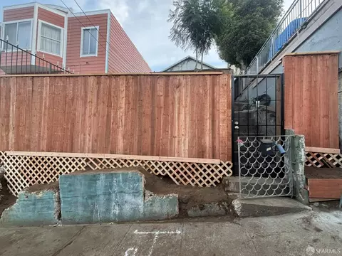 107 Dwight St, San Francisco, CA 94134