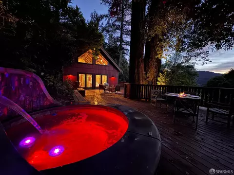 16 Grandview Ave, Felton, CA 95018