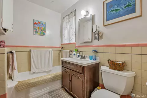 Bath - 891 45th Ave, San Francisco, CA 94121 photo 2 of 4