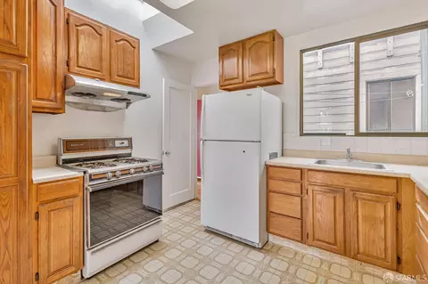 Kitchen - 891 45th Ave, San Francisco, CA 94121 photo 1 of 5