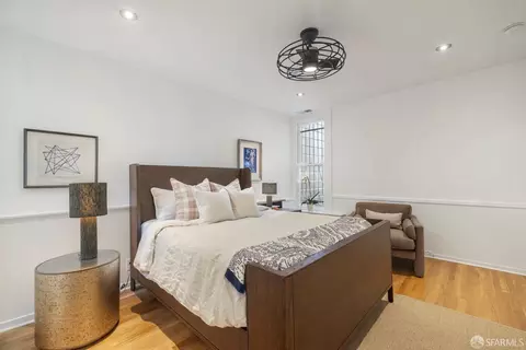 Bedroom - 2017 Green St, San Francisco, CA 94123 photo 1 of 1