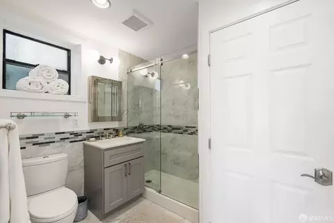 Bath - 2017 Green St, San Francisco, CA 94123 photo 1 of 1