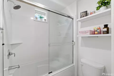 Bath - 1470 Nightshade Rd #21, Milpitas, CA 95035 photo 2 of 3