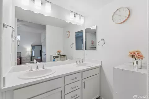 Bath - 1470 Nightshade Rd #21, Milpitas, CA 95035 photo 1 of 3