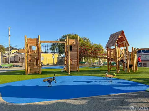 247 Gates St, San Francisco, CA 94110 photo 73
