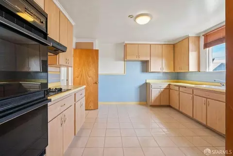 66 Williams Ave, San Francisco, CA 94124 photo 2