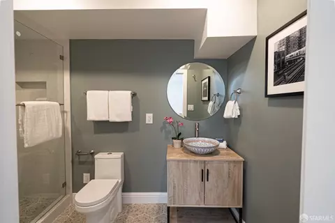 Bath - 62 Bronte St, San Francisco, CA 94110 photo 2 of 3