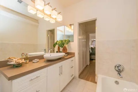 1183 Chestnut St, San Francisco, CA 94109 photo 12