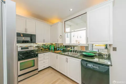 1183 Chestnut St, San Francisco, CA 94109 photo 8