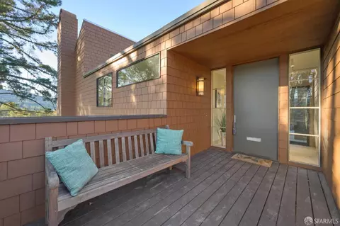 214 The Knl, Orinda, CA 94563