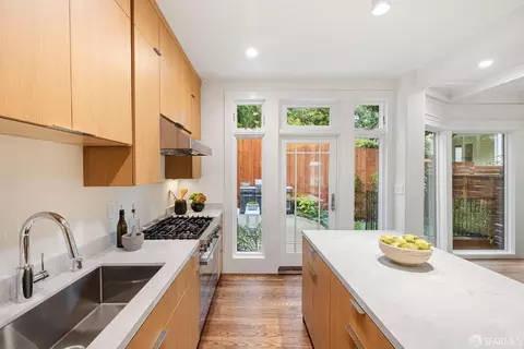 Kitchen - 3983 19th St, San Francisco, CA 94114 photo 3 of 4