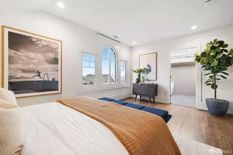 Bedroom - 3983 19th St, San Francisco, CA 94114 photo 3 of 9