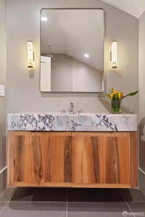 Bath - 3983 19th St, San Francisco, CA 94114 photo 10 of 10
