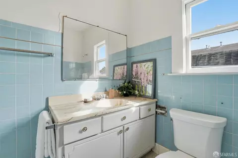 Bath - 54 Norton St, San Francisco, CA 94112 photo 3 of 5