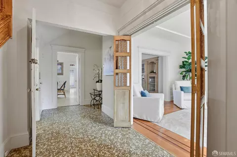 Entry Way - 54 Norton St, San Francisco, CA 94112 photo 2 of 4