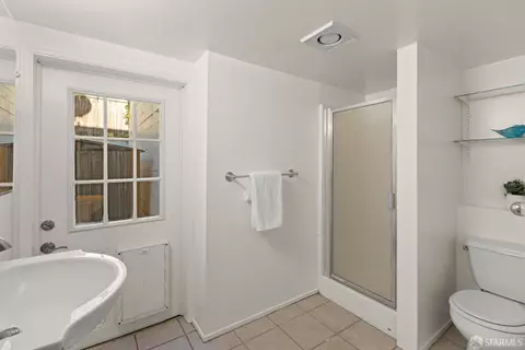 Bath - 418 Joost Ave, San Francisco, CA 94127 photo 4 of 4