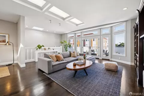 Living - 3343 Pierce St, San Francisco, CA 94123 photo 7 of 9