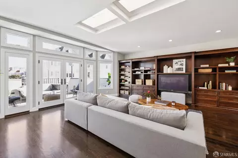 Living - 3343 Pierce St, San Francisco, CA 94123 photo 6 of 9