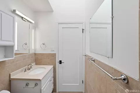 Bath - 76 Getz St, San Francisco, CA 94112 photo 6 of 6