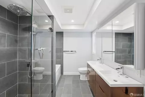Bath - 76 Getz St, San Francisco, CA 94112 photo 2 of 6