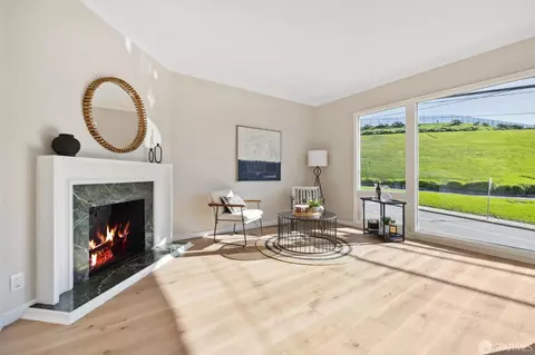 Living - 2030 Ortega St, San Francisco, CA 94122 photo 5 of 8