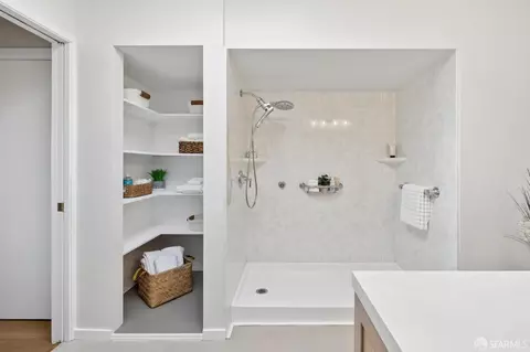 Bath - 2030 Ortega St, San Francisco, CA 94122 photo 4 of 7