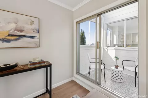 Entry Way - 2030 Ortega St, San Francisco, CA 94122 photo 5 of 9