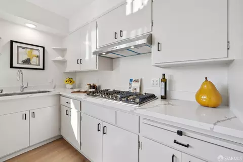 Kitchen - 2030 Ortega St, San Francisco, CA 94122 photo 4 of 7