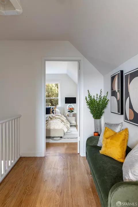 Entry Way - 150 College Ave, San Francisco, CA 94112 photo 1 of 1