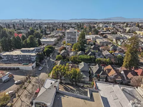 View/Area - 2543 Chilton Way, Berkeley, CA 94704 photo 9 of 16