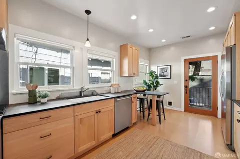 Kitchen - 2543 Chilton Way, Berkeley, CA 94704 photo 2 of 9