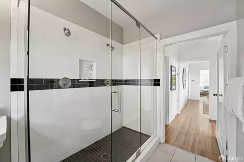 Bath - 2543 Chilton Way, Berkeley, CA 94704 photo 3 of 3
