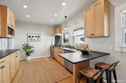 Kitchen - 2543 Chilton Way, Berkeley, CA 94704 photo 7 of 9