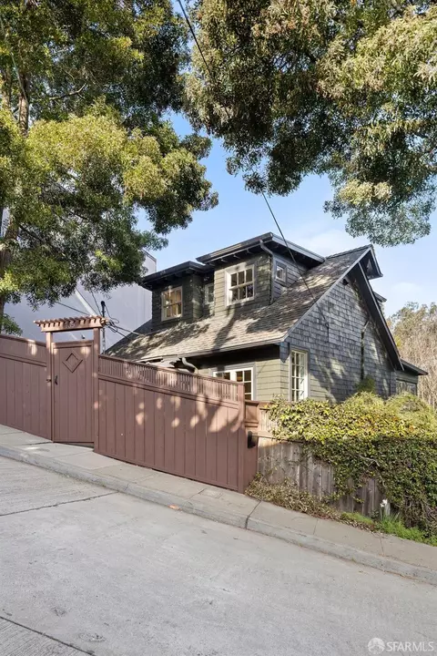 Exterior - 739 Congo St, San Francisco, CA 94131 photo 4 of 14