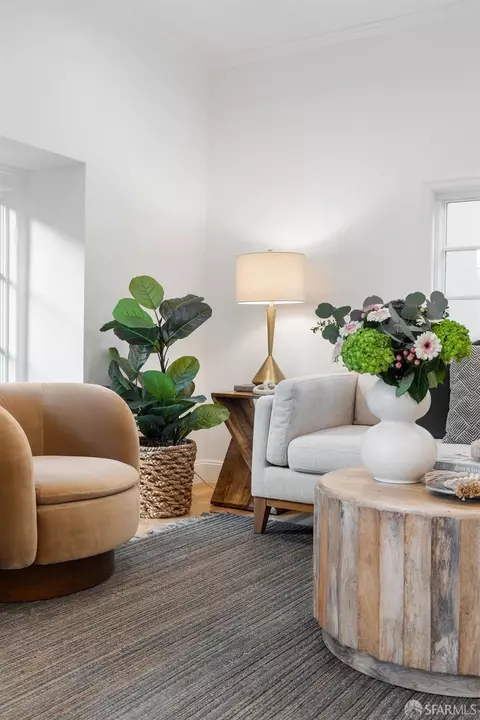Living - 739 Congo St, San Francisco, CA 94131 photo 3 of 5